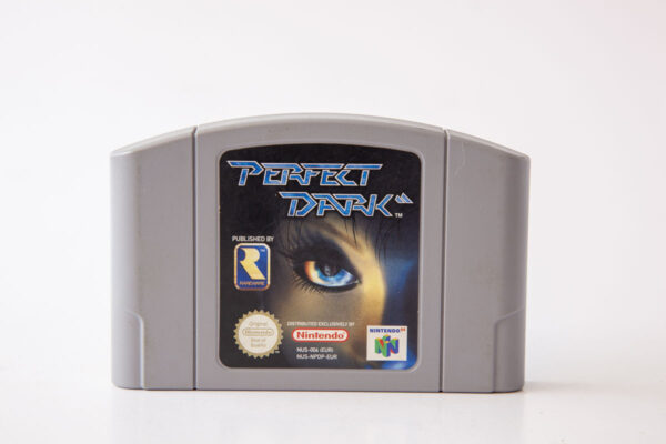 Perfect Dark(kræver expansion pak)(N64: Løse spil)