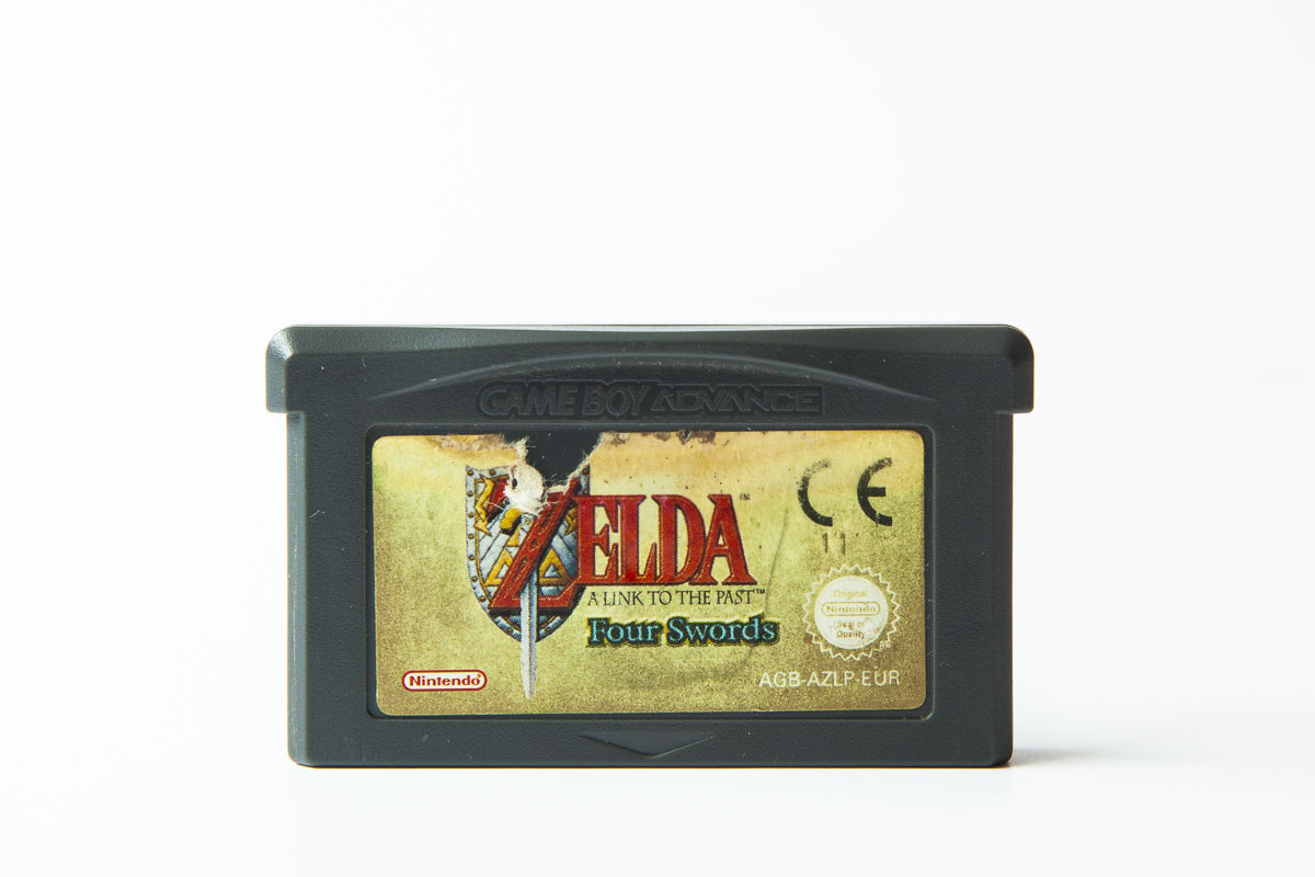 The Legend of Zelda: A Link to the Past: Four Swords(grim label)(GB Advance)
