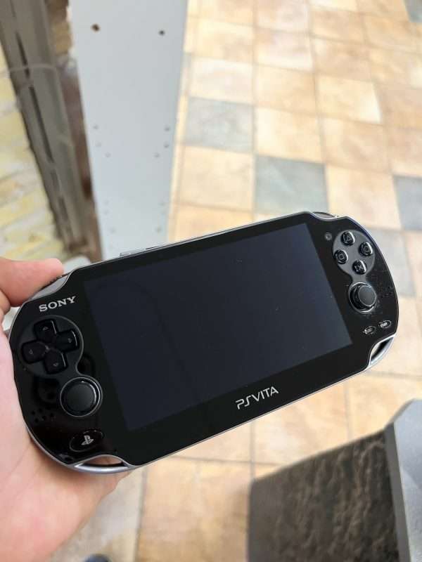 PS Vita PCH-1004 inkl 4 GB(konsol) #1 - Image 2