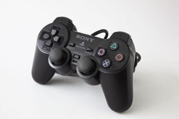 Playstation 2: Controller. Sort