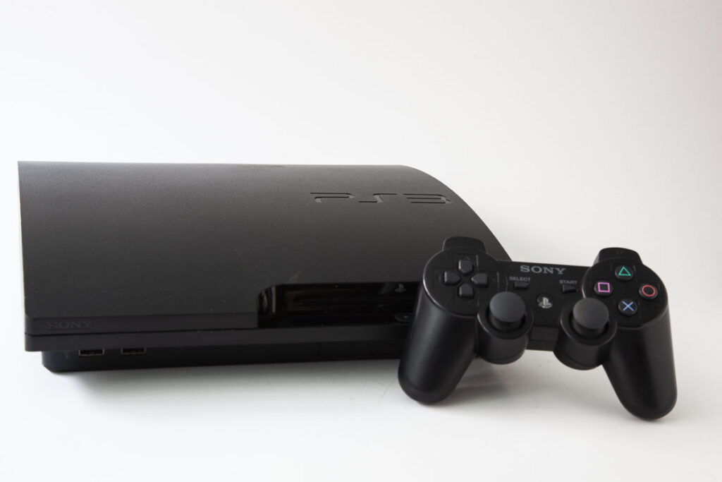 Playstation 3 Slim(konsol, controller inkl. oplader, strøm og HDMI