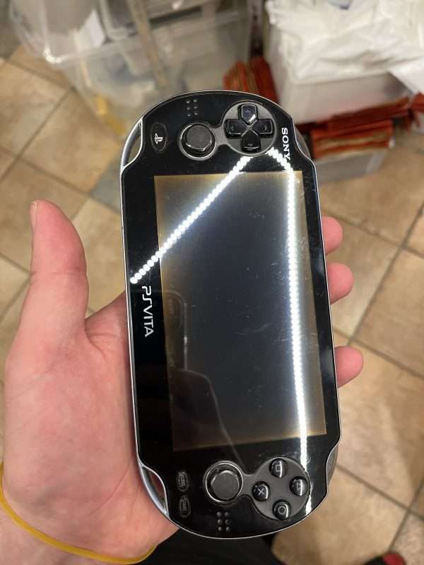PS Vita PCH-1004 inkl 16 GB(konsol) - Image 2