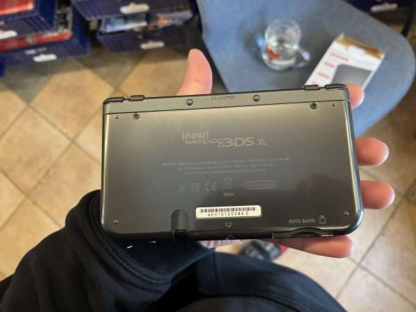 New 3DS XL: Metallic Black i original emballage - Billede 3