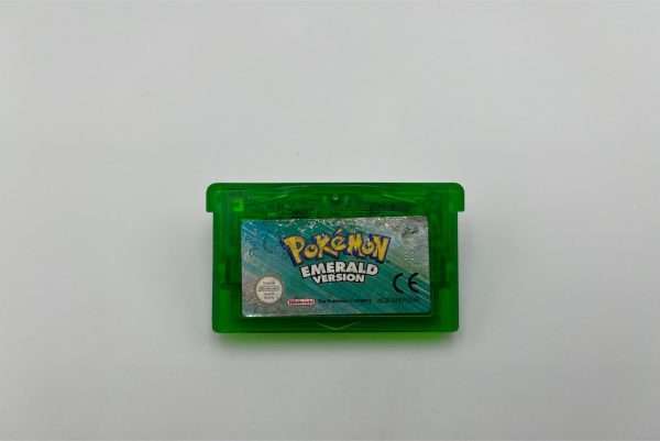 Pokémon: Emerald Version (grim label)(GB Advance)
