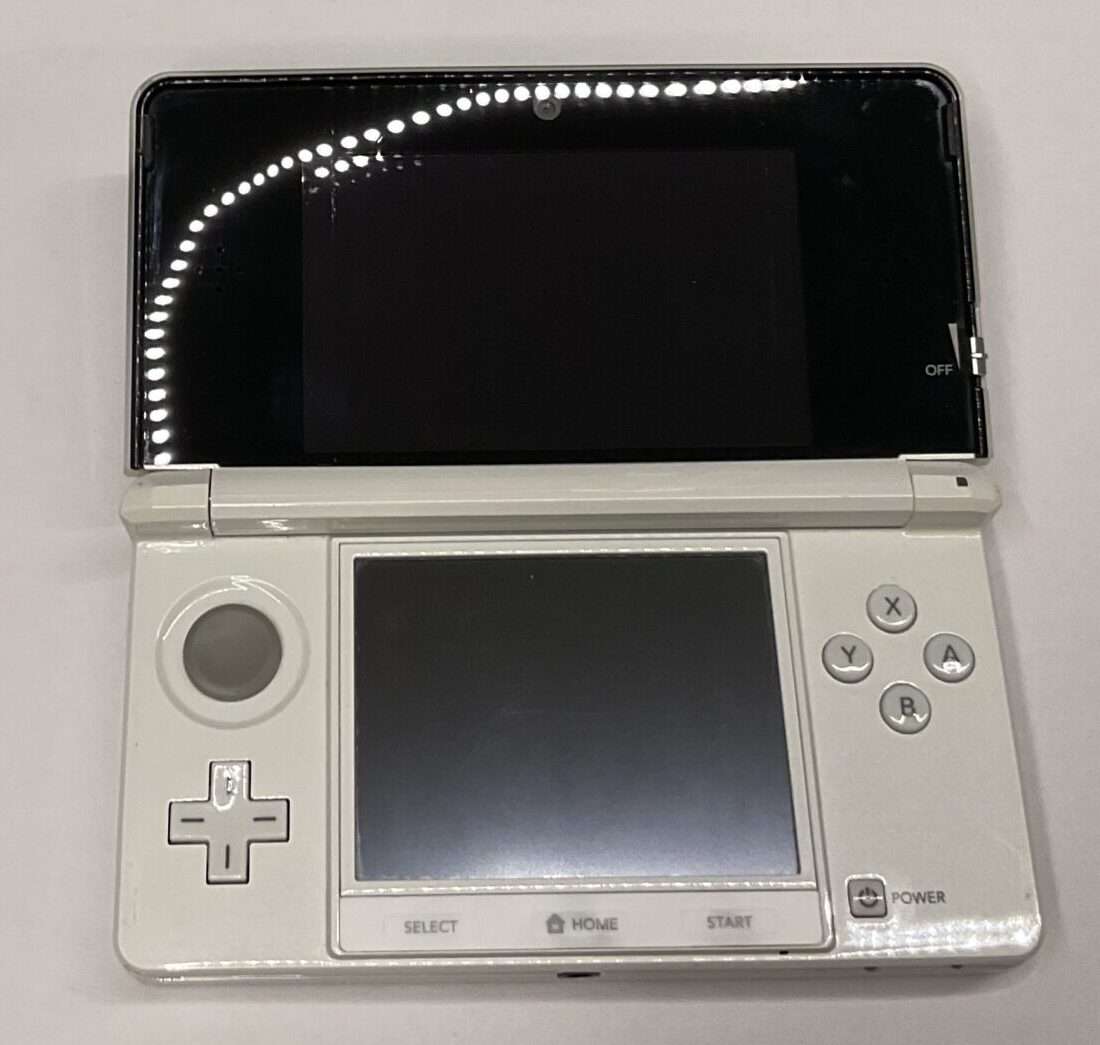 3DS: Ice White inkl. oplader #1 - Billede 4
