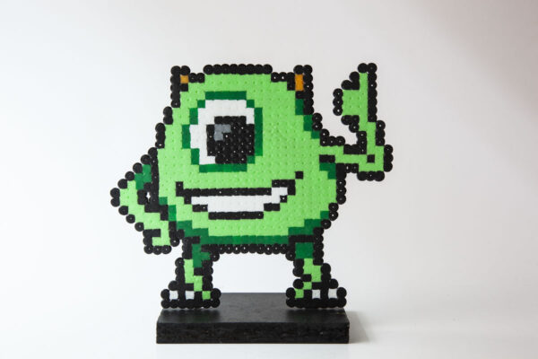 Mike Wazowski (perleplade)