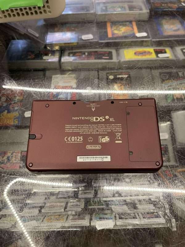 DSi XL: Burgundy inkl. oplader #1 - Billede 2