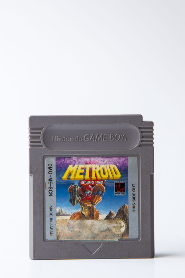 Metroid II: Return of Samus(grim label)(GB Classic)