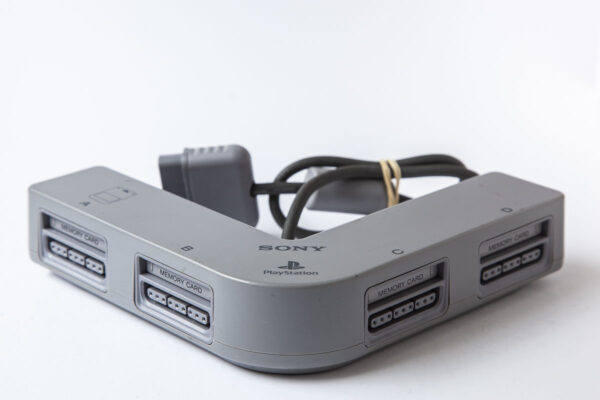 Playstation 1: Multitap - se billeder