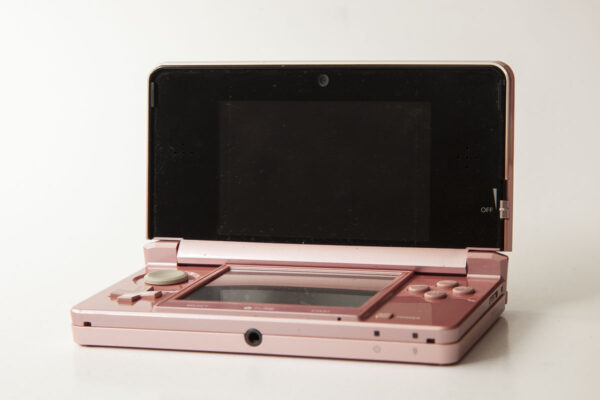 3DS: Rosa inkl. oplader #4