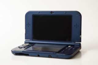 New Nintendo 3DS XL inkl. oplader (Metallic Blue) #1
