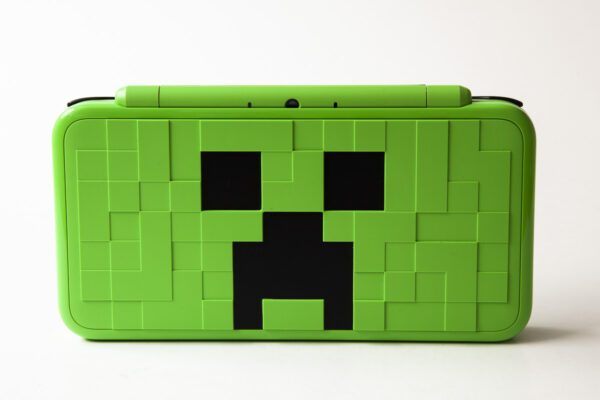 New Nintendo 2DS XL: Minecraft Creeper Edition - Image 3
