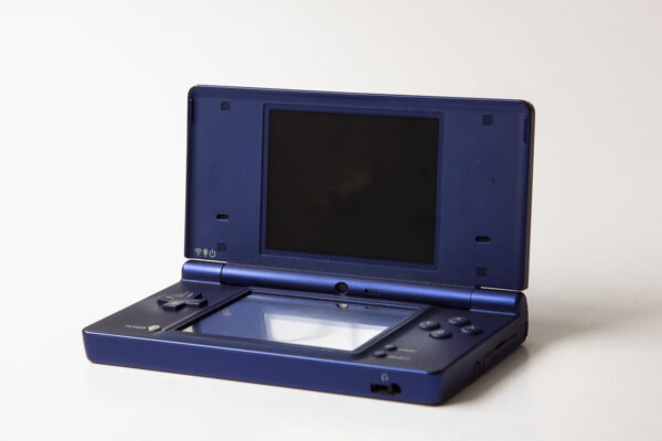 Nintendo DSi: Blå i kasse inkl. oplader - Billede 2