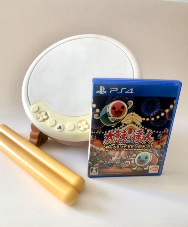 Taiko No Tatsujin: Spil + tromme + trommestikker(PS4 brugt) - Image 2