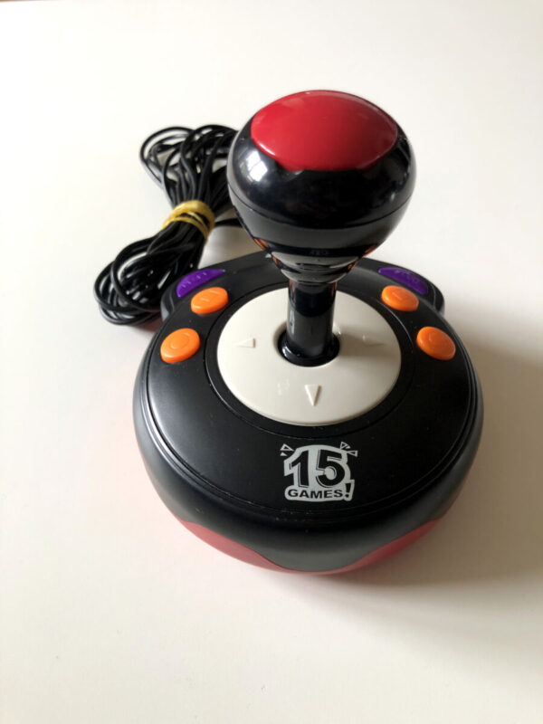 15 Games Plug n Play controller med indbyggede spil.