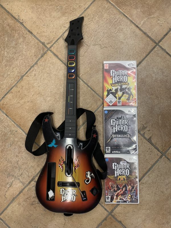 Guitar Hero-guitar bundle(Wii)