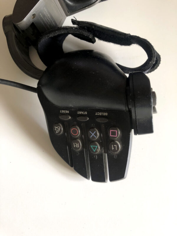 The Glove, uden controller. Rust på en skrue, ellers rimelig stand. - Image 2