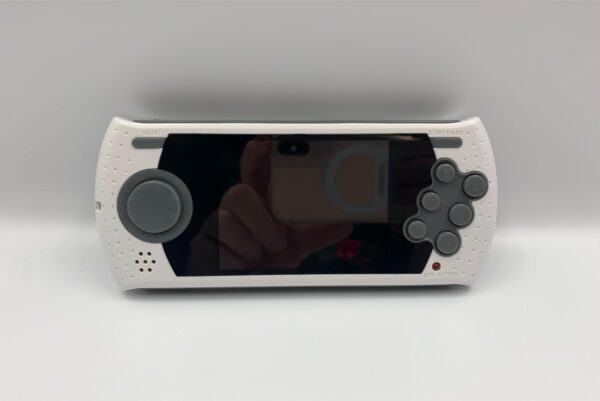 Sega Mega Ultimate Portable Game Player fra AtGames(brugt)