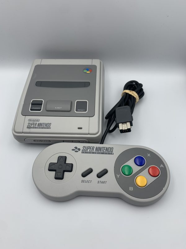 Nintendo SNES Classic Mini med én controller(brugt)