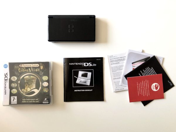 DS Lite: i original emballage, Professor Layton and the Curious Village edition(se billeder) - Image 12