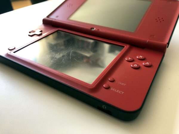 New Nintendo DS XL Super Mario Bros - 25th Anniversary Edition - Image 9