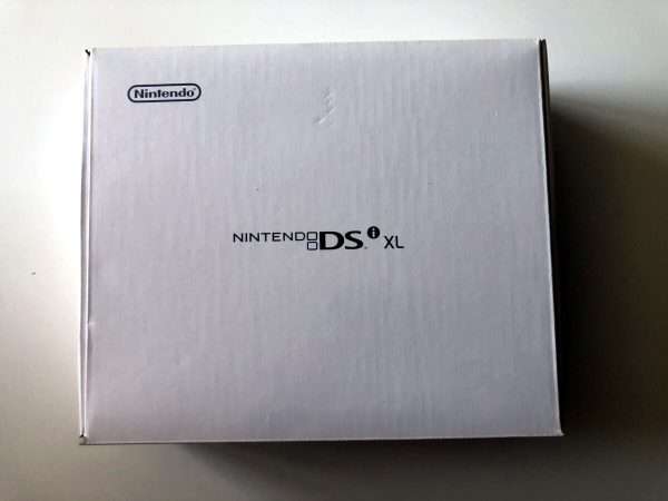 New Nintendo DS XL Super Mario Bros - 25th Anniversary Edition - Image 13
