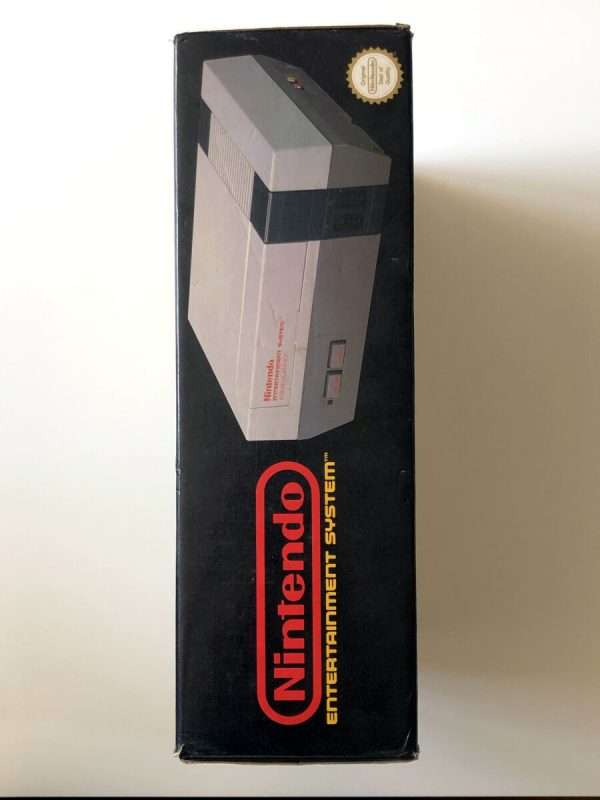NES Konsol i Box - udgave med Super Mario Bros 3 og 2 Controllere  (i original emballage) - Image 6