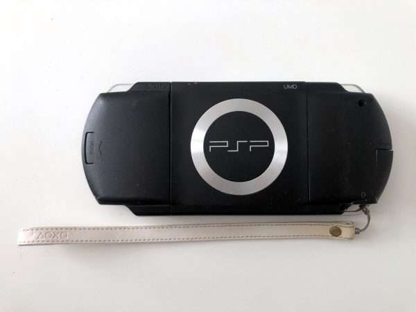 PSP 1004 K Value Pack inkl. oplader. (konsol i original Emballage, med tilbehør)(Se Billeder) - Image 3