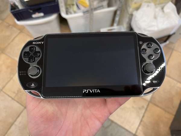 PS Vita PCH-1004 inkl 4 GB (konsol) #3 - Image 3