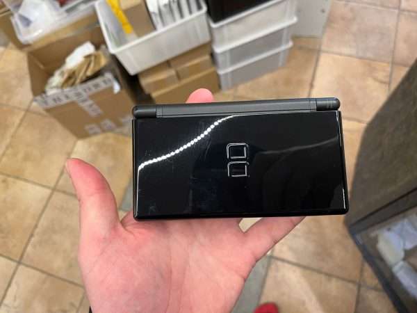 DS lite: Onyx Black inkl. oplader #2 - Billede 2