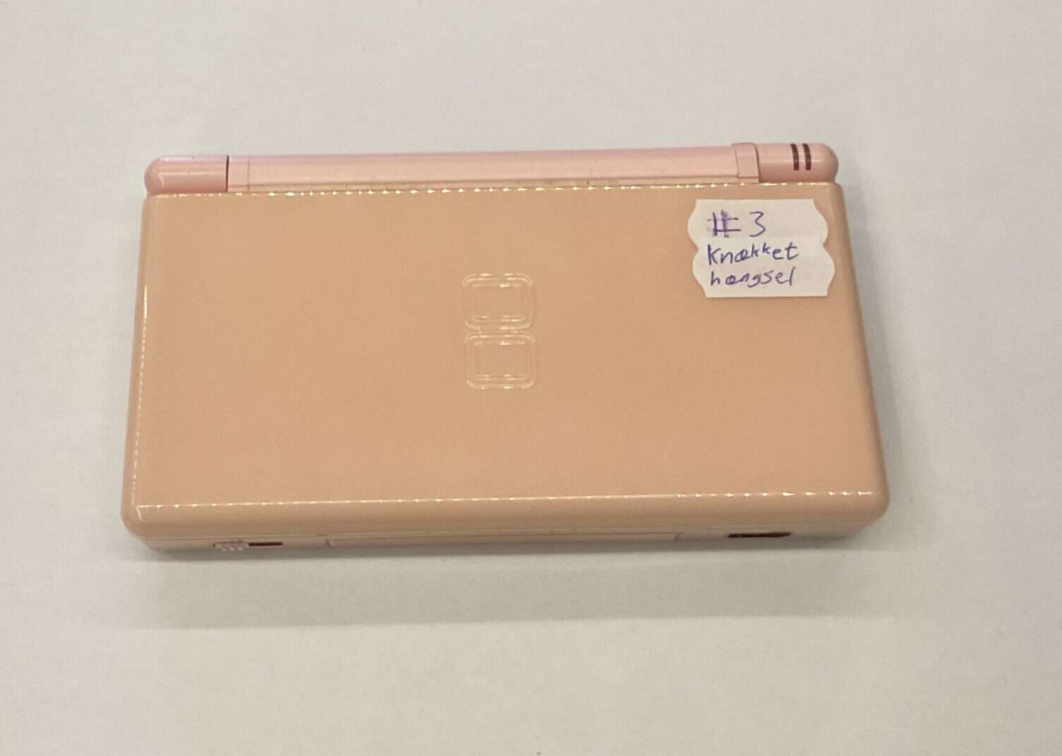 DS lite: Pink inkl. oplader #3 - hængsel knækket, men virker - Billede 2