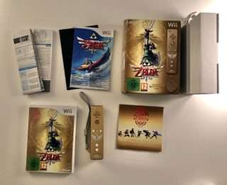 Wiimote m motion plus. Zelda Skyward Sword + Soundtrack og spillet medfølger med manualer og tilbehør. (I original emballage)