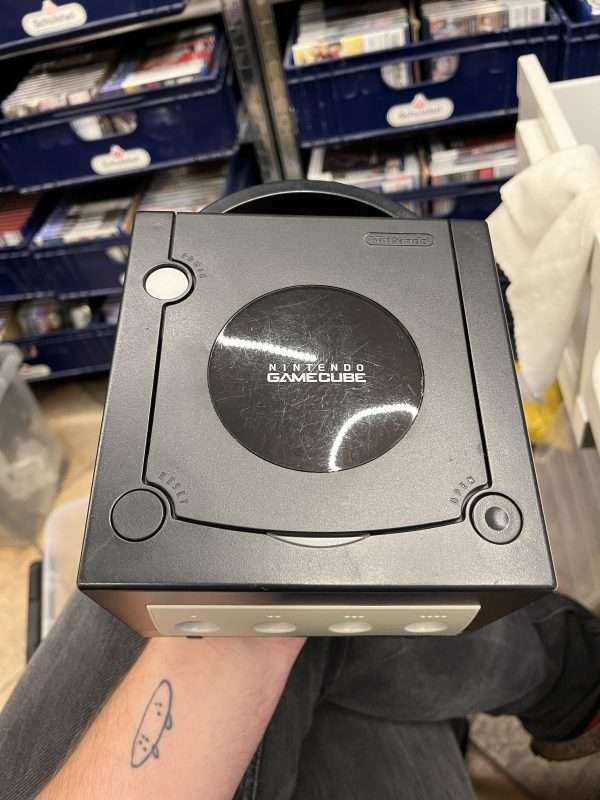 Gamecube: Black inkl. controller, memory card og kabler(konsol) #3 - Billede 3