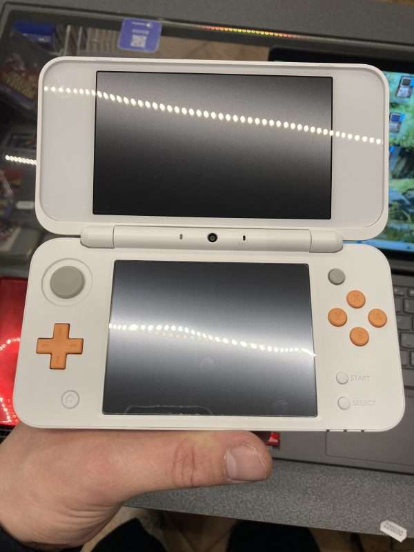 New Nintendo 2DS XL White & Orange #1 - Image 3