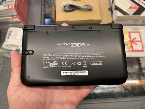 3DSXL: Black i original emballage - Image 2