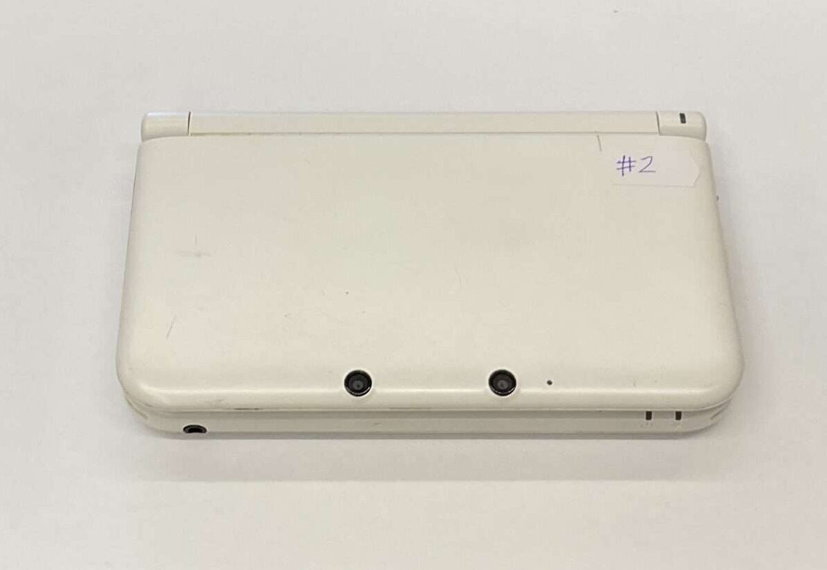 Nintendo 3DS XL inkl. oplader (White) #2 - Billede 2