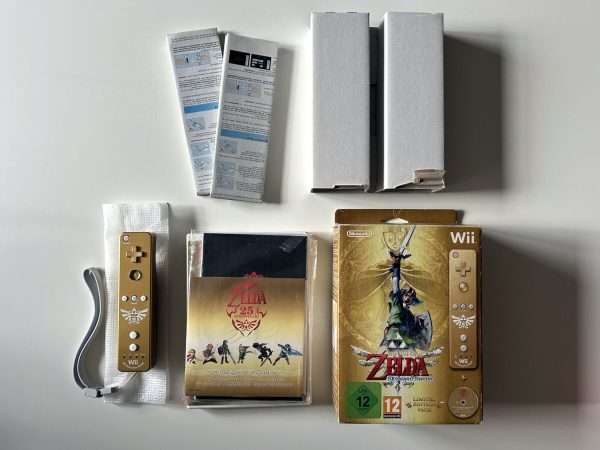 The Legend of Zelda Skyward Sword Limited edition (Wii) #4