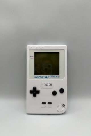 Gameboy Light med ny skal - Se billeder