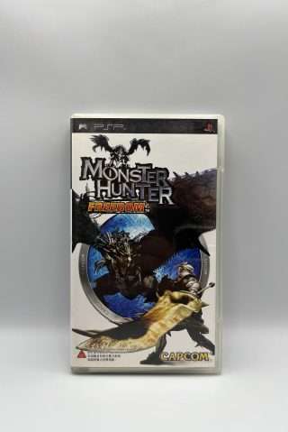 Monster Hunter Freedom(PSP) - English cover
