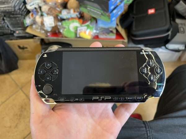 PSP 1004 inkl oplader(konsol) #1 - Billede 2