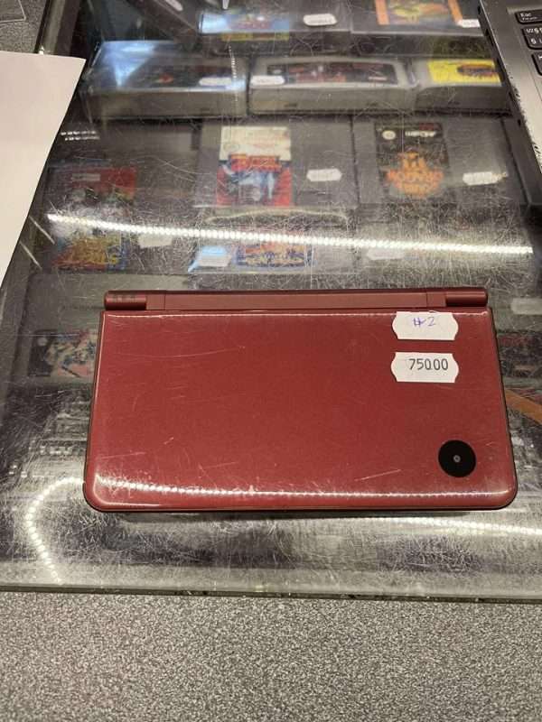 DSi XL: Burgundy inkl. oplader #2 - Billede 4