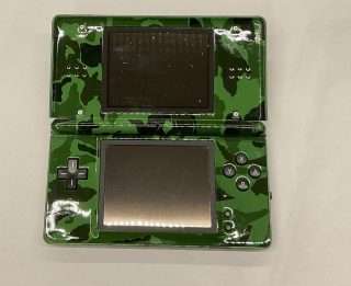 DS lite: Camo (uoriginal skal) inkl. oplader #1 - læs beskrivelse
