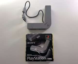 Multitap SCPH-1070 i original emballage(PS1)