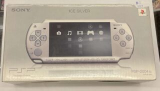 PSP 2004 inkl oplader i original emballage(Sølv)(konsol) #3